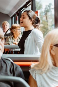 Ines Hermann - Acoustic Folk/Rock Singersongwriterin